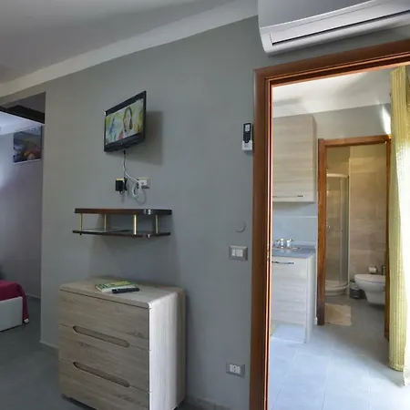 L'edera Di Gavina Apt Guest house *