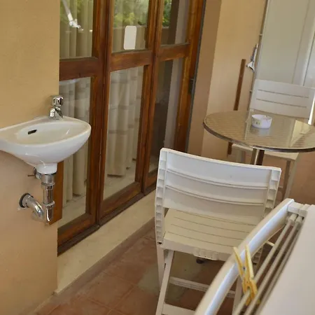 Guest house L'edera Di Gavina Apt 3*